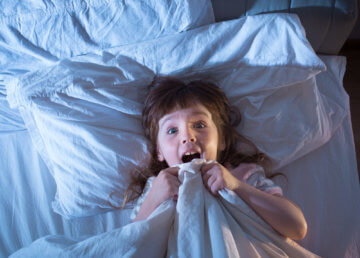Koszmary senne i lęki nocne u dzieci – jak sobie z nimi radzić?