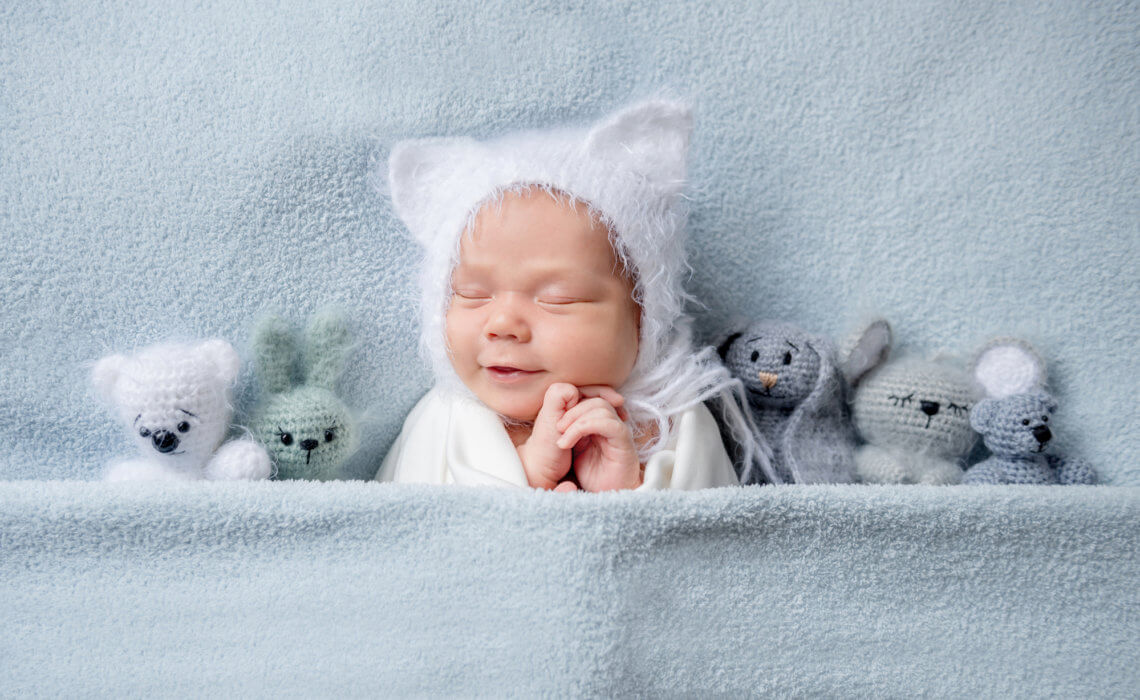 Ile śpi noworodek i niemowlę? Sprawdź, czy Twoja pociecha ma prawidłowy sen!