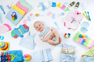Przegląd zabawek i produktów dla niemowlaka czyli jakich akcesoriów naprawdę potrzebuje maluch